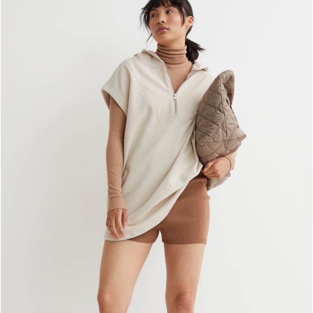 Women sleeveless Hoodie